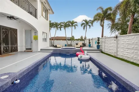6403 SW 162nd Path Miami FL 33193