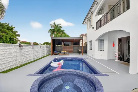 6403 SW 162nd Path Miami FL 33193