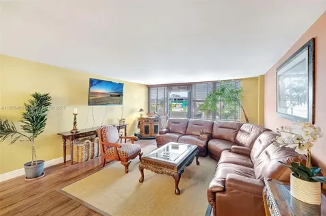 10101 E Bay Harbor Drive Bay Harbor Islands FL 33154