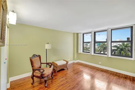10101 E Bay Harbor Drive Bay Harbor Islands FL 33154
