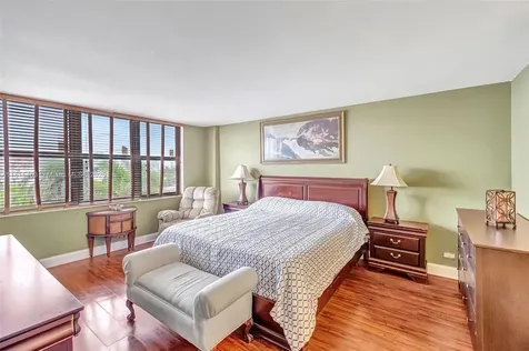 10101 E Bay Harbor Drive Bay Harbor Islands FL 33154