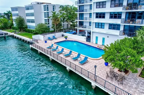 10101 E Bay Harbor Drive Bay Harbor Islands FL 33154