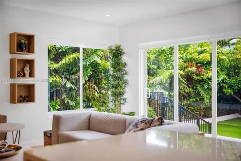 38 SW 25th Road Miami FL 33129