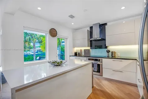 38 SW 25th Road Miami FL 33129