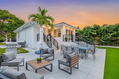 38 SW 25th Road Miami FL 33129