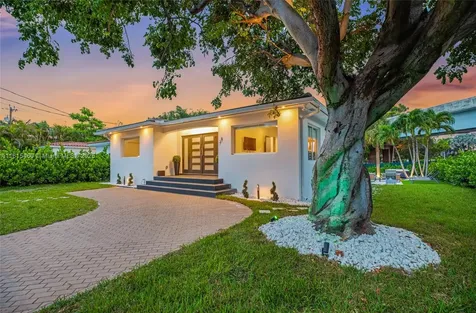38 SW 25th Road Miami FL 33129