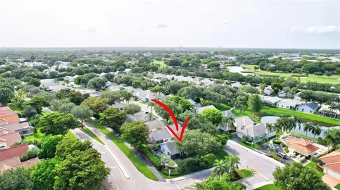 9012 Lake Park Circle S Davie FL 33328