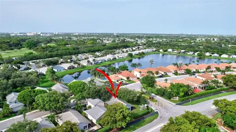 9012 Lake Park Circle S Davie FL 33328