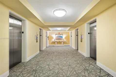 2501 S Ocean Drive Hollywood FL 33019