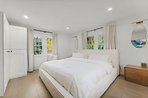 3747 Royal Palm Avenue Miami Beach FL 33140