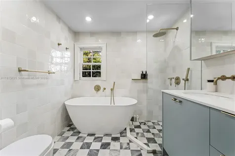 3747 Royal Palm Avenue Miami Beach FL 33140