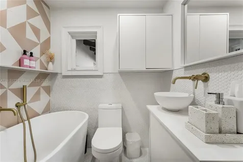 3747 Royal Palm Avenue Miami Beach FL 33140