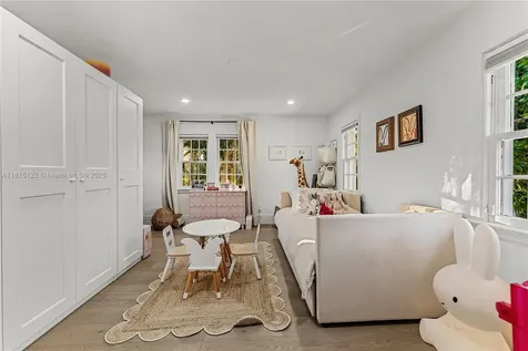 3747 Royal Palm Avenue Miami Beach FL 33140