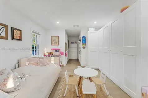 3747 Royal Palm Avenue Miami Beach FL 33140
