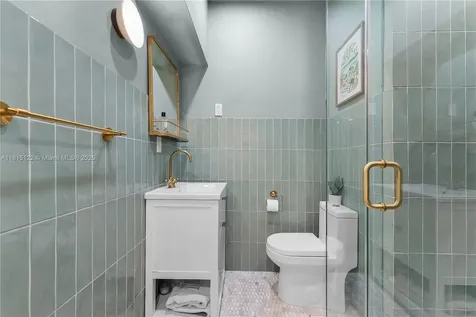 3747 Royal Palm Avenue Miami Beach FL 33140