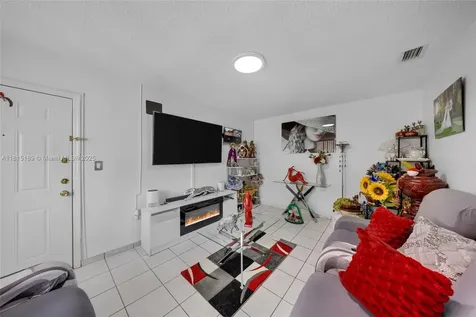4340 NW 11th Street Miami FL 33126
