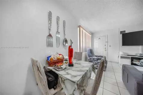 4340 NW 11th Street Miami FL 33126