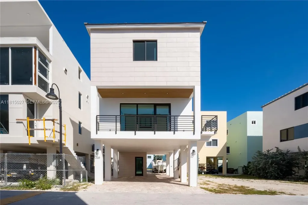 94825 Overseas Highway 220 Key Largo FL 33037