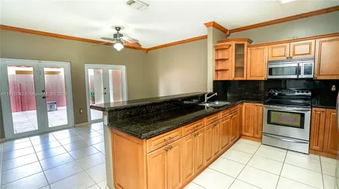 7997 NW 199th Terrace Hialeah FL 33015