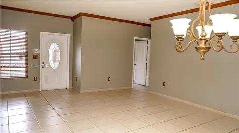 7997 NW 199th Terrace Hialeah FL 33015
