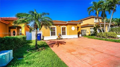 7997 NW 199th Terrace Hialeah FL 33015