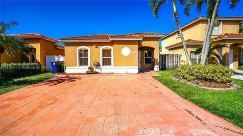 7997 NW 199th Terrace Hialeah FL 33015