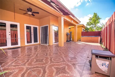 7997 NW 199th Terrace Hialeah FL 33015