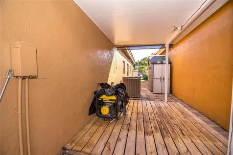7997 NW 199th Terrace Hialeah FL 33015