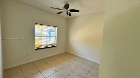 7997 NW 199th Terrace Hialeah FL 33015