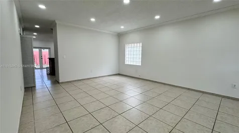 7997 NW 199th Terrace Hialeah FL 33015