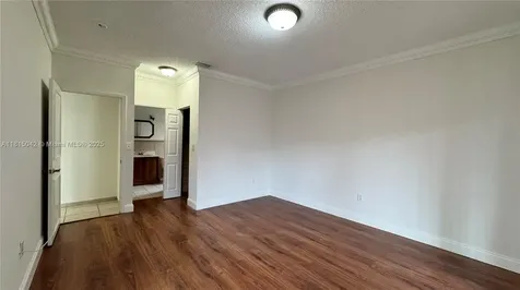 7997 NW 199th Terrace Hialeah FL 33015