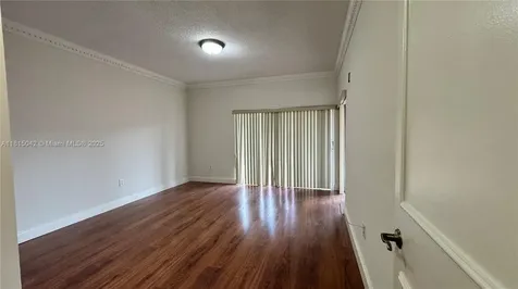 7997 NW 199th Terrace Hialeah FL 33015