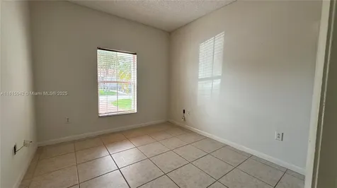 7997 NW 199th Terrace Hialeah FL 33015