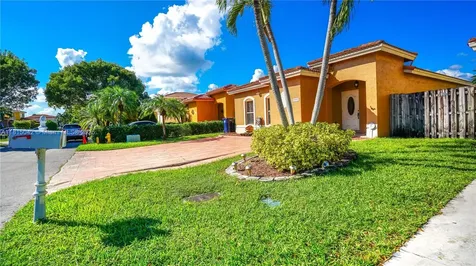 7997 NW 199th Terrace Hialeah FL 33015