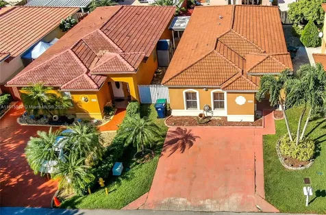 7997 NW 199th Terrace Hialeah FL 33015