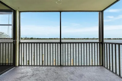 106 Lake Emerald Drive Oakland Park FL 33309