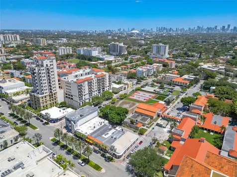 1913 Ponce De Leon Boulevard Coral Gables FL 33134