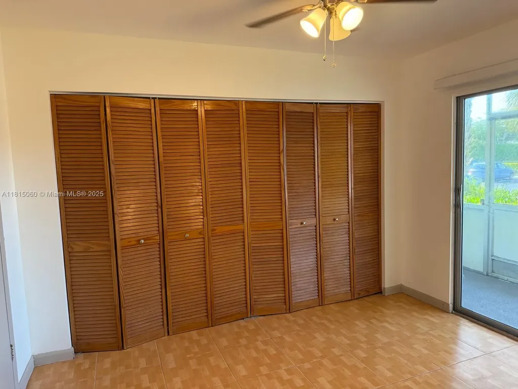 217 Suffolk F Boca Raton FL 33434