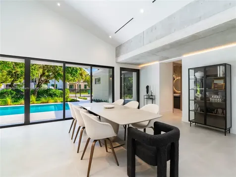 2777 Calusa Street Miami FL 33133
