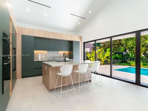 2777 Calusa Street Miami FL 33133