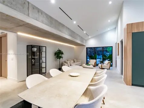 2777 Calusa Street Miami FL 33133