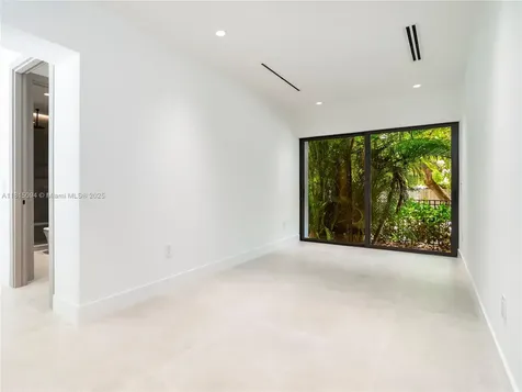 2777 Calusa Street Miami FL 33133