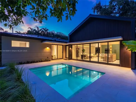 2777 Calusa Street Miami FL 33133