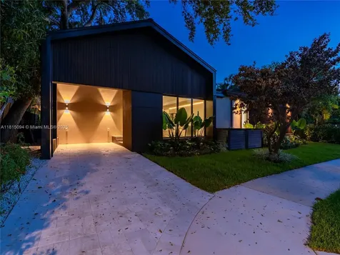 2777 Calusa Street Miami FL 33133