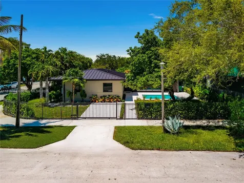 2777 Calusa Street Miami FL 33133