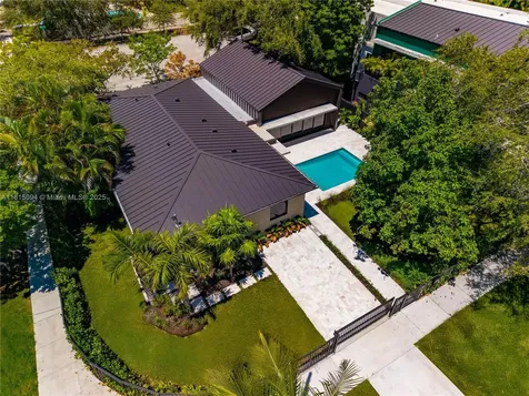 2777 Calusa Street Miami FL 33133