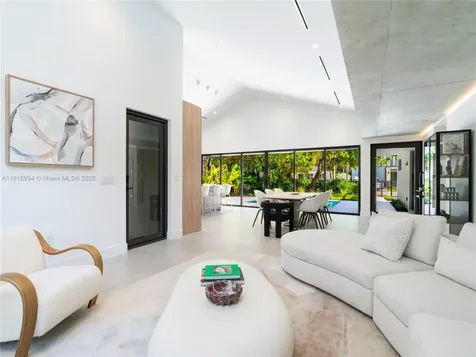 2777 Calusa Street Miami FL 33133