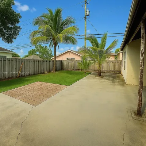 2225 SW 11th Terrace Miami FL 33135