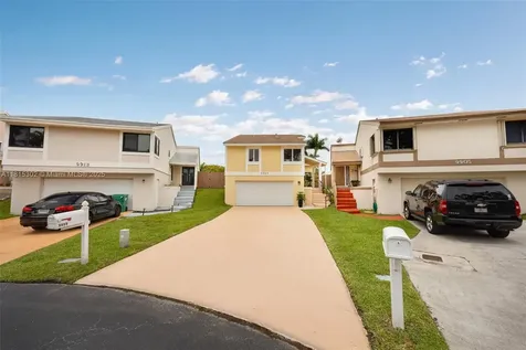 9909 SW 218th Terrace Cutler Bay FL 33190
