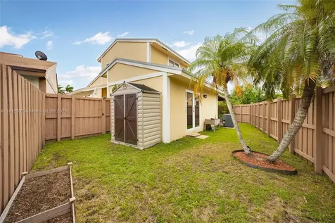 9909 SW 218th Terrace Cutler Bay FL 33190